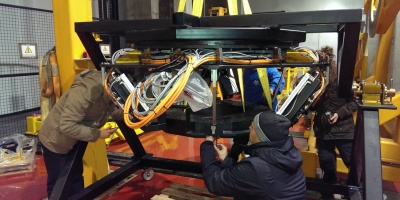 CEFCA engineers integrating the JPCam actuator system at OAJ facilities.